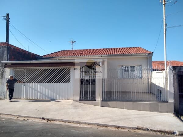 Casa com 3 Dormitórios na Vila Mineirão