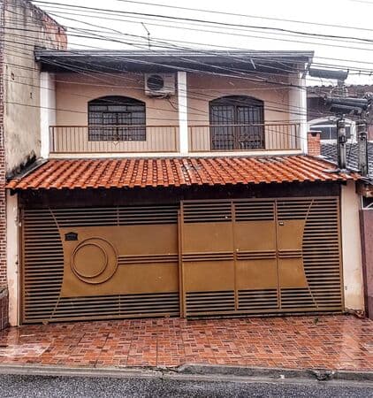 Sobrado Padrão à venda