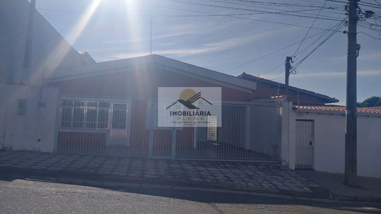 Casa com 2 Dormitórios na Vila Carvalho.