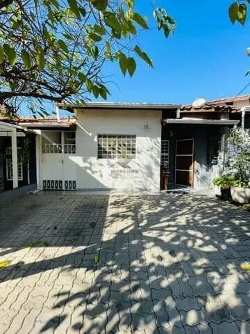 Casa com 3 Dormitórios no Cond. Villagio Vita Bella