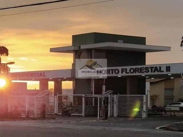 Casa Padrão com 3 Dormitório no Condômino Horto Florestal 2