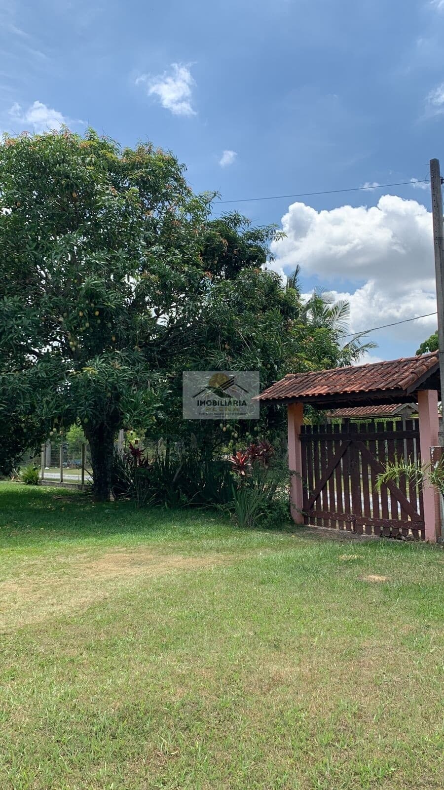 Chácara com 2000m² no Campo do Meio