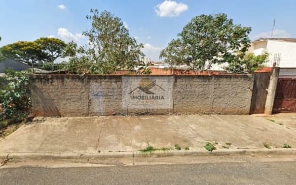 Terreno de 428m² no Jardim Ana Maria