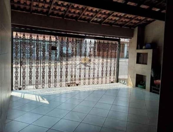Casa com 2 dormitórios - Jardim Califórnia
