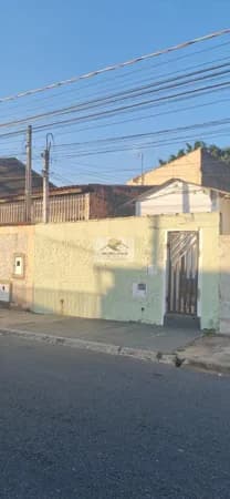 Casa com 2 Dormitórios na Vila Fiori