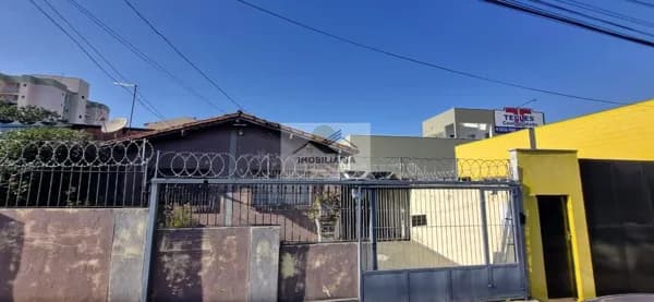 Casa com 3 Dormitórios na Vila Olimpia