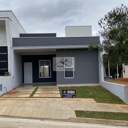 Casa com 3 Dormitórios no Cond. Villagio Ipanema I