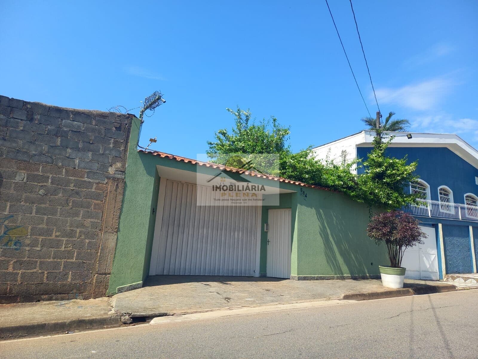 Sobrado com 4 Dormitórios na Vila Elza