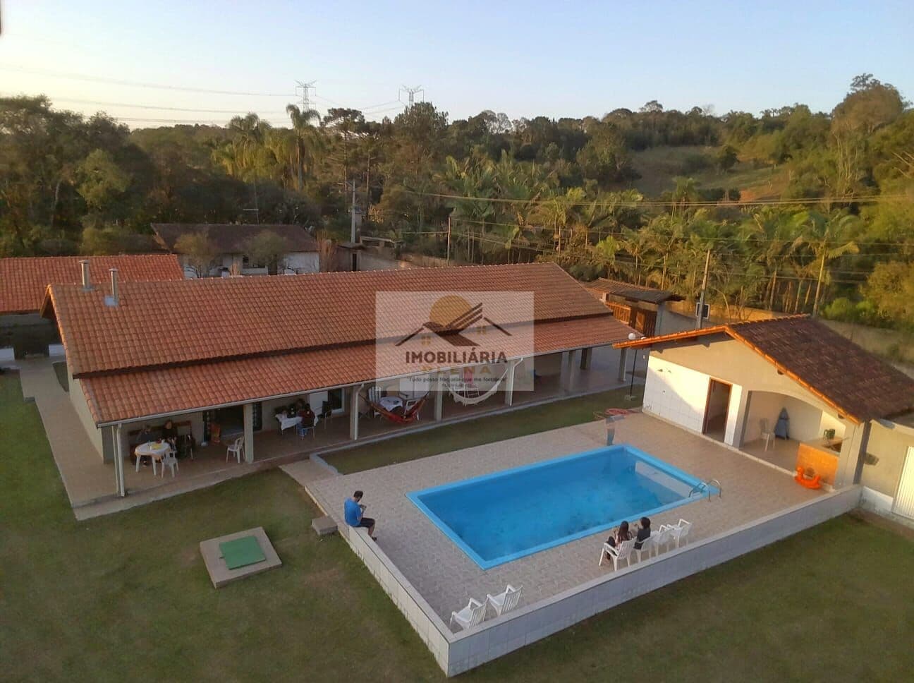 Chácara com 4 Quartos, Piscina em Ibiúna - SP