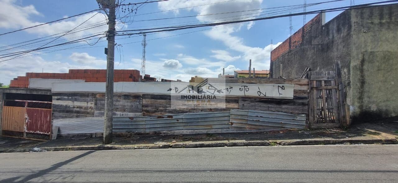 Prédio Residencial em Construção