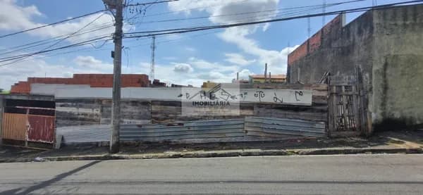 Prédio Residencial em Construção