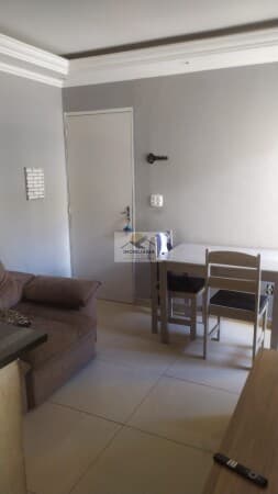 Apartamento com 2 Dormitórios no Condomínio Pedras Preciosas