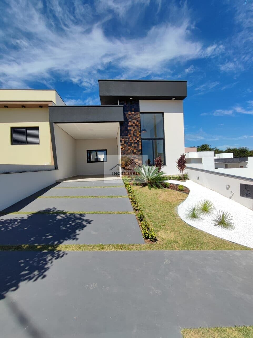 Casa com 3 Dormitórios no Residencial Villagio Ipanema I