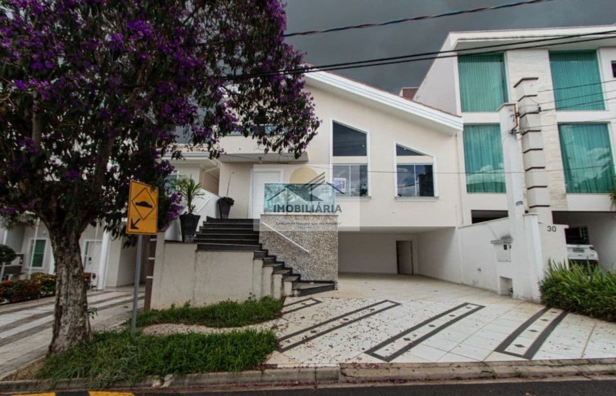 Sobrado Alto Padrão com 3 Dormitórios no Granja Olga II, Sorocaba/SP