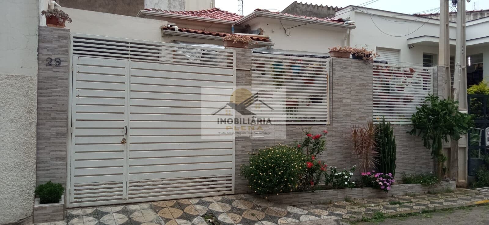 Casa com 3 Dormitórios no Centro