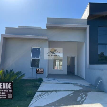 Casa com 3 Dormitórios no Cond. Villagio Ipanema I