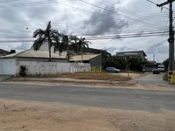 Terreno com 731,93m²