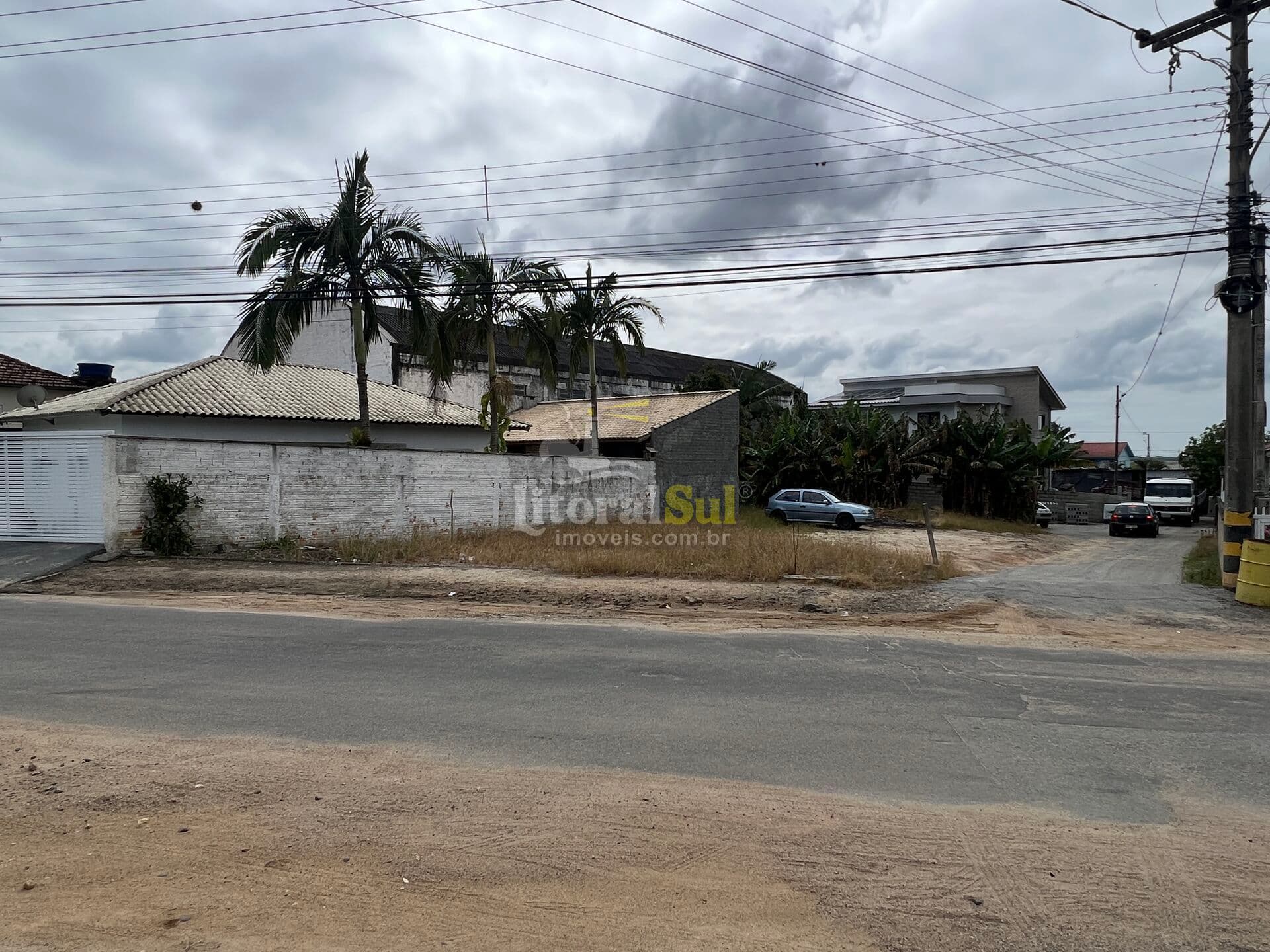 Terreno com 731,93m²