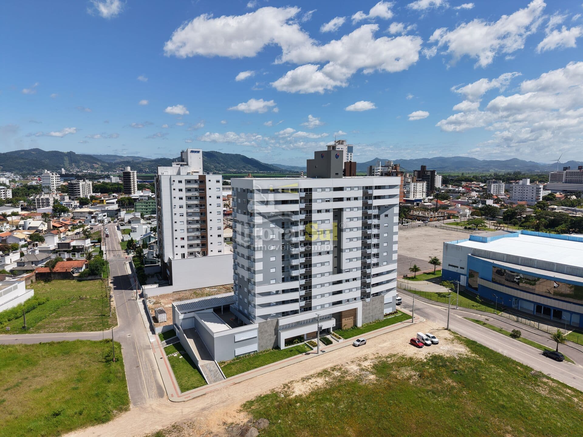APARTAMENTO NO RESIDENCIAL MAIORI