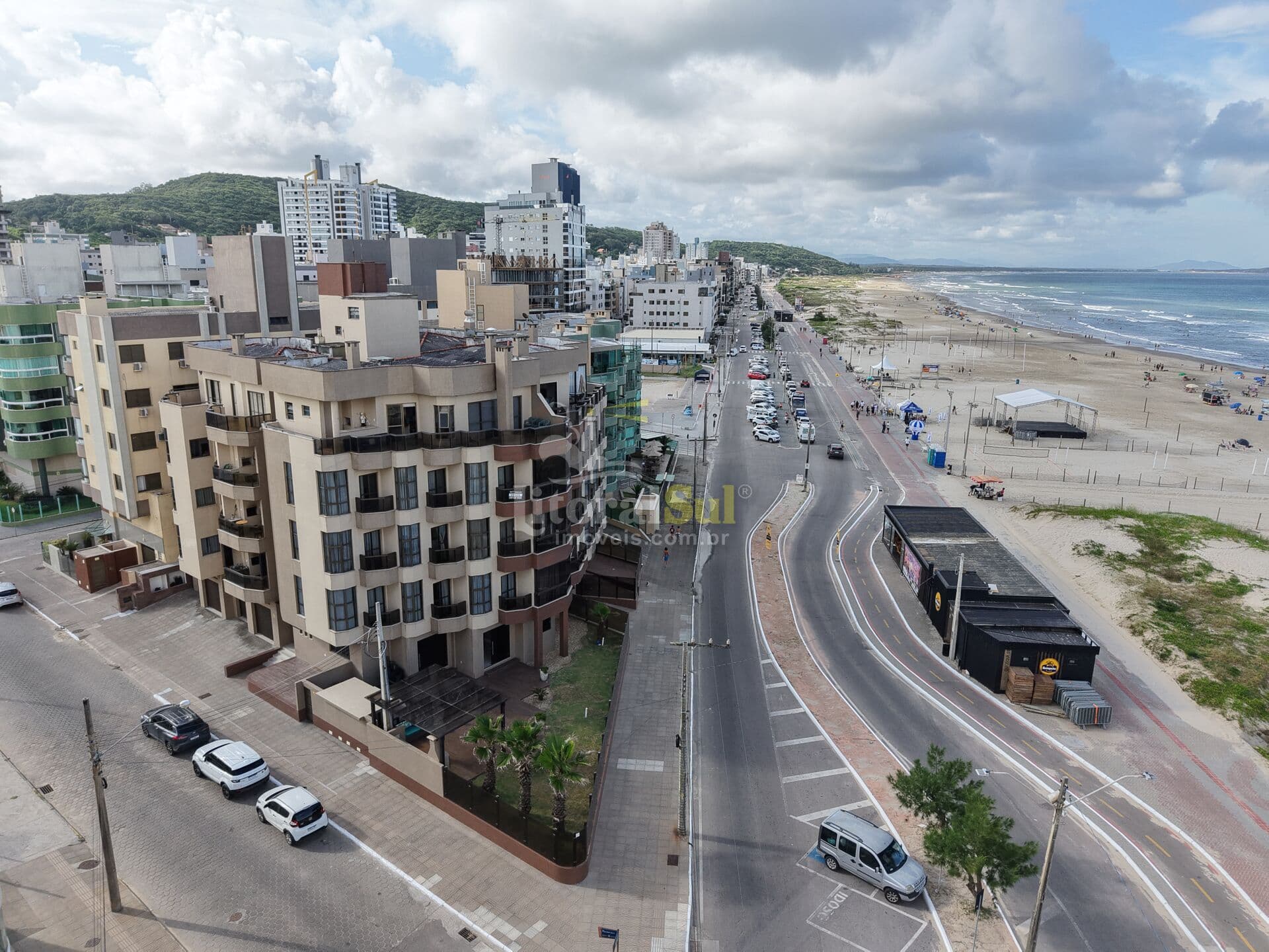 APARTAMENTO MOBILIADO COM VISTA PARA O MAR NO RESIDENCIAL SOLAR DI DALMINI