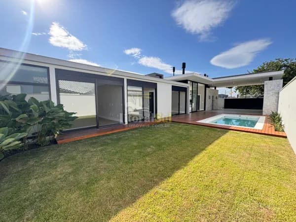 CASA DE ALTO PADRÃO À VENDA NO BAIRRO VILA ESPERANÇA, EM TUBARÃO/SC