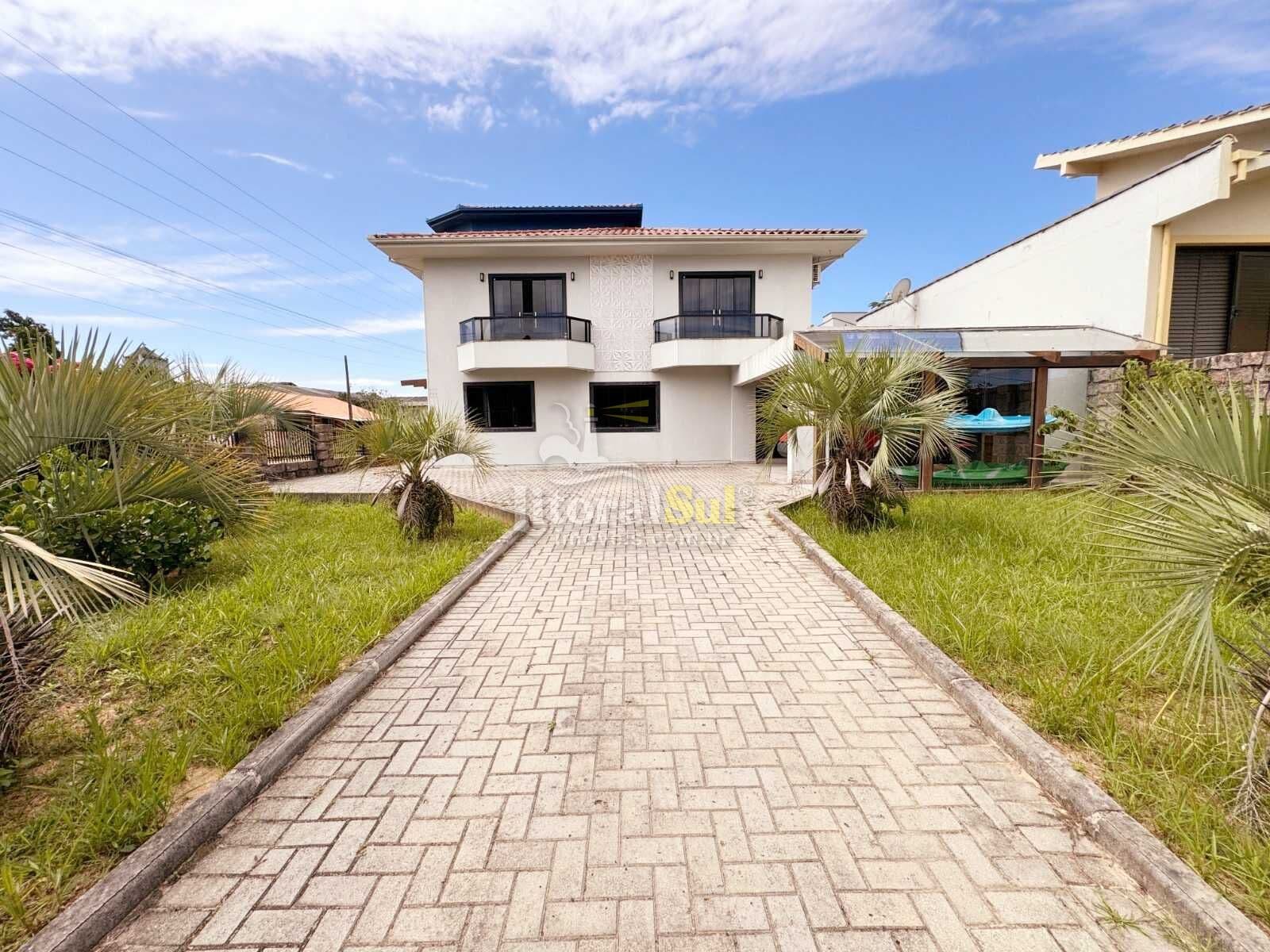 CASA COM VISTA PARA A LAGOA