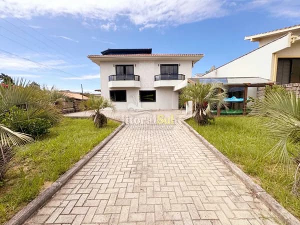 CASA COM VISTA PARA A LAGOA