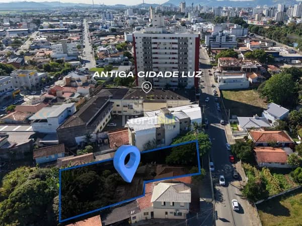 Terreno à venda no bairro Centro, próximo à antiga Cidade Luz – Tubarão/SC