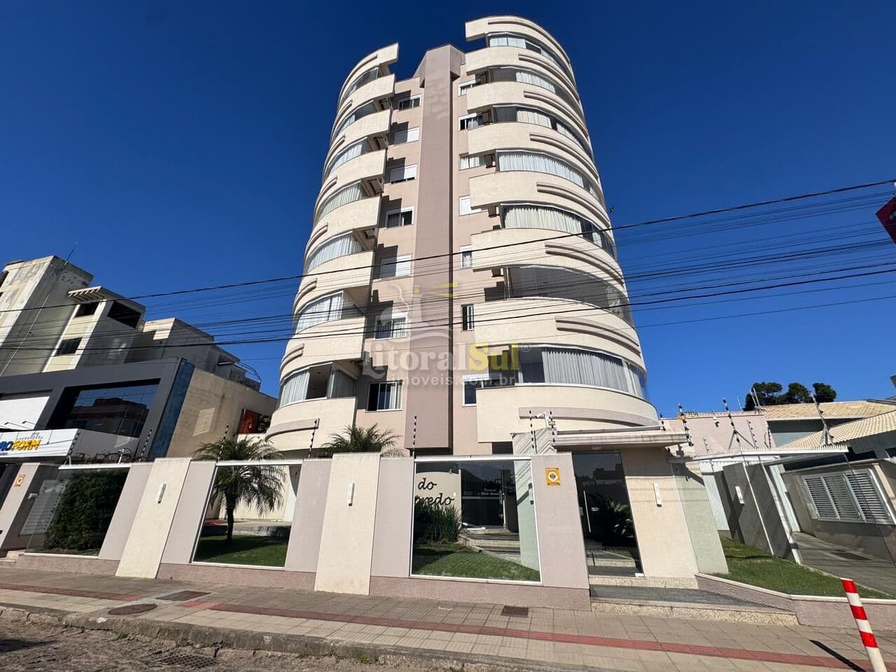 APARTAMENTO À VENDA NO RESIDENCIAL ILHA DO ARVOREDO