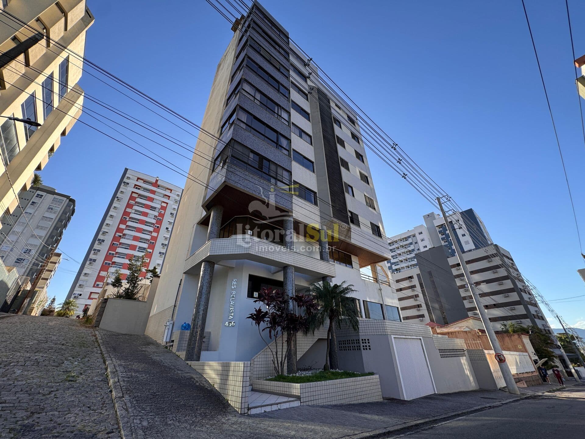 APARTAMENTO À VENDA NO EDIFÍCIO BELA VISTA