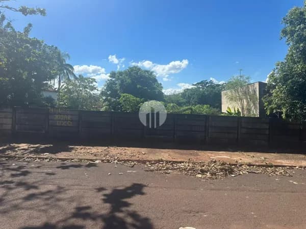 Terreno com extensa área próximo do Rio Grande