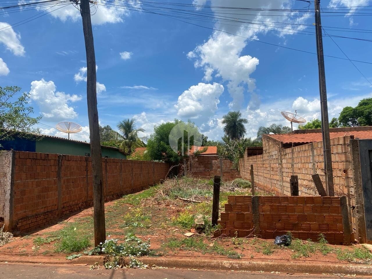 Lote/Terreno em Colômbia - Centro