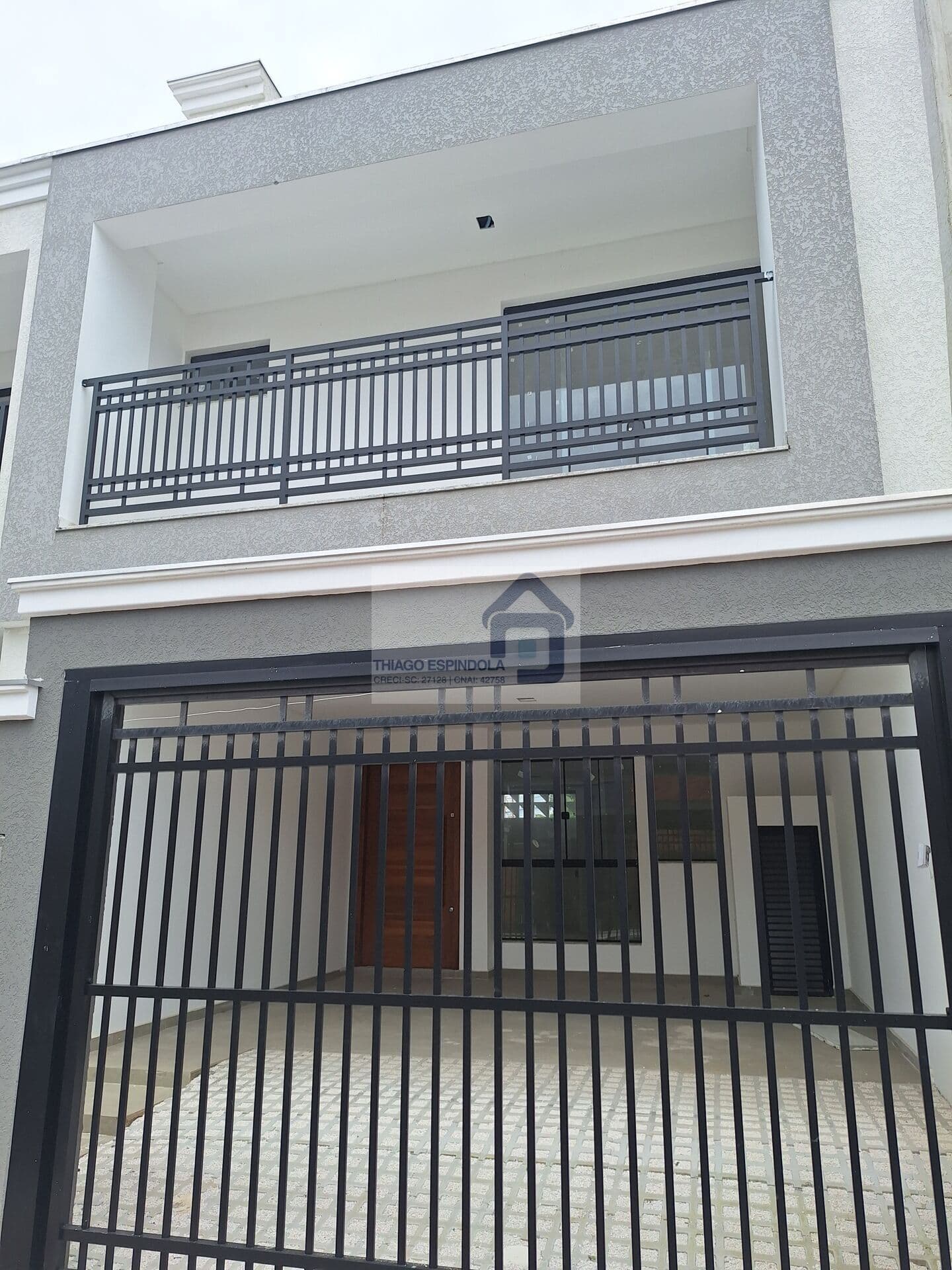 Sobrado Geminado Triplex - 03 - Dormitórios - Dom Bosco