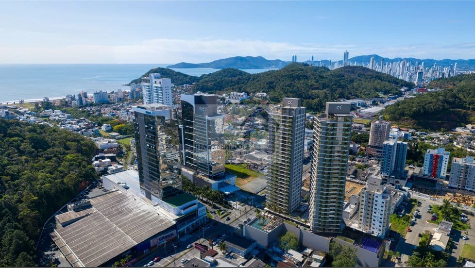 Apartamento - 01 Suíte + 02 Demi-Suítes - 02 Vagas - Praia Brava