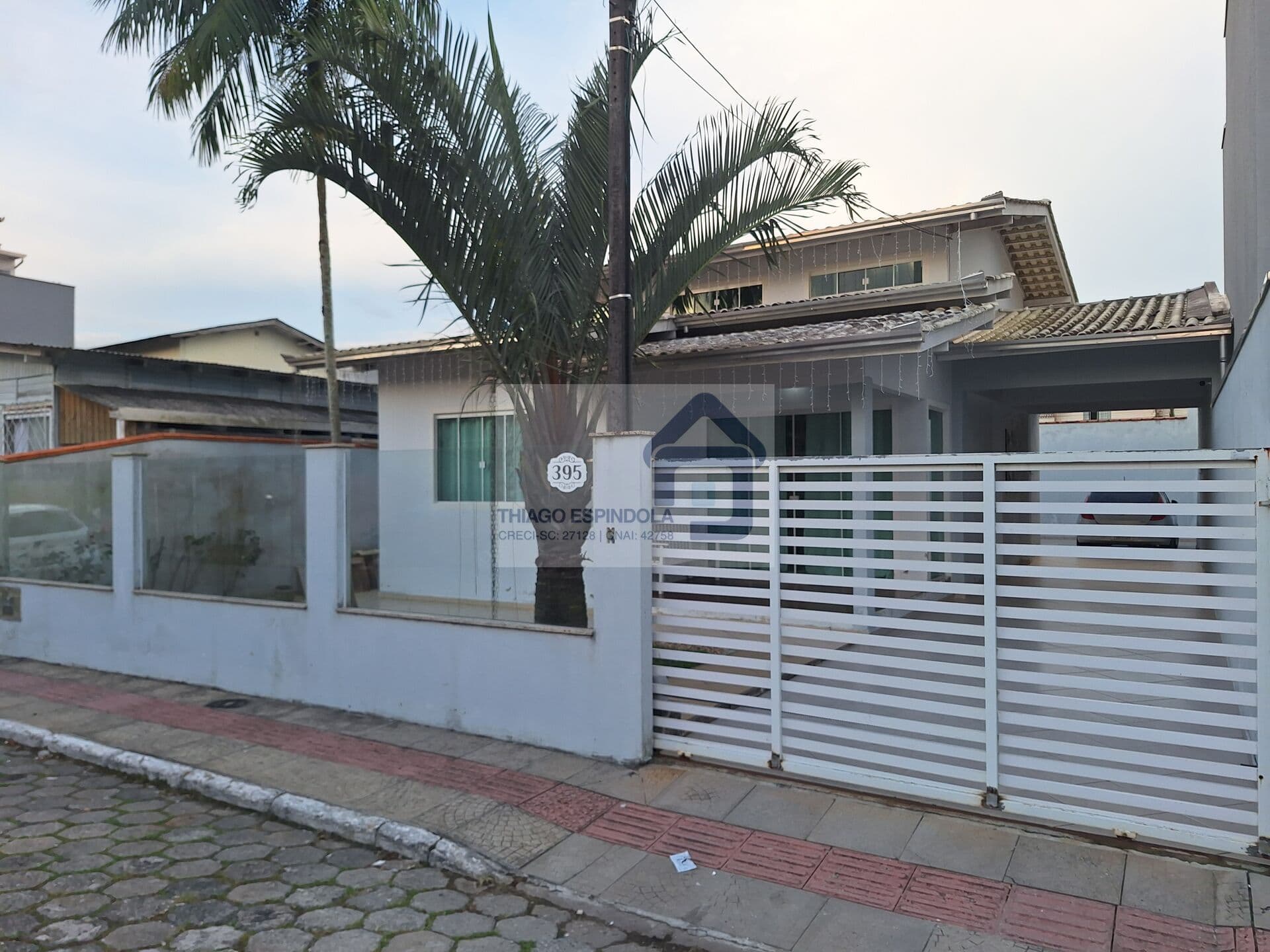 Casa - 03 Dormitórios - Bairro Dom Bosco
