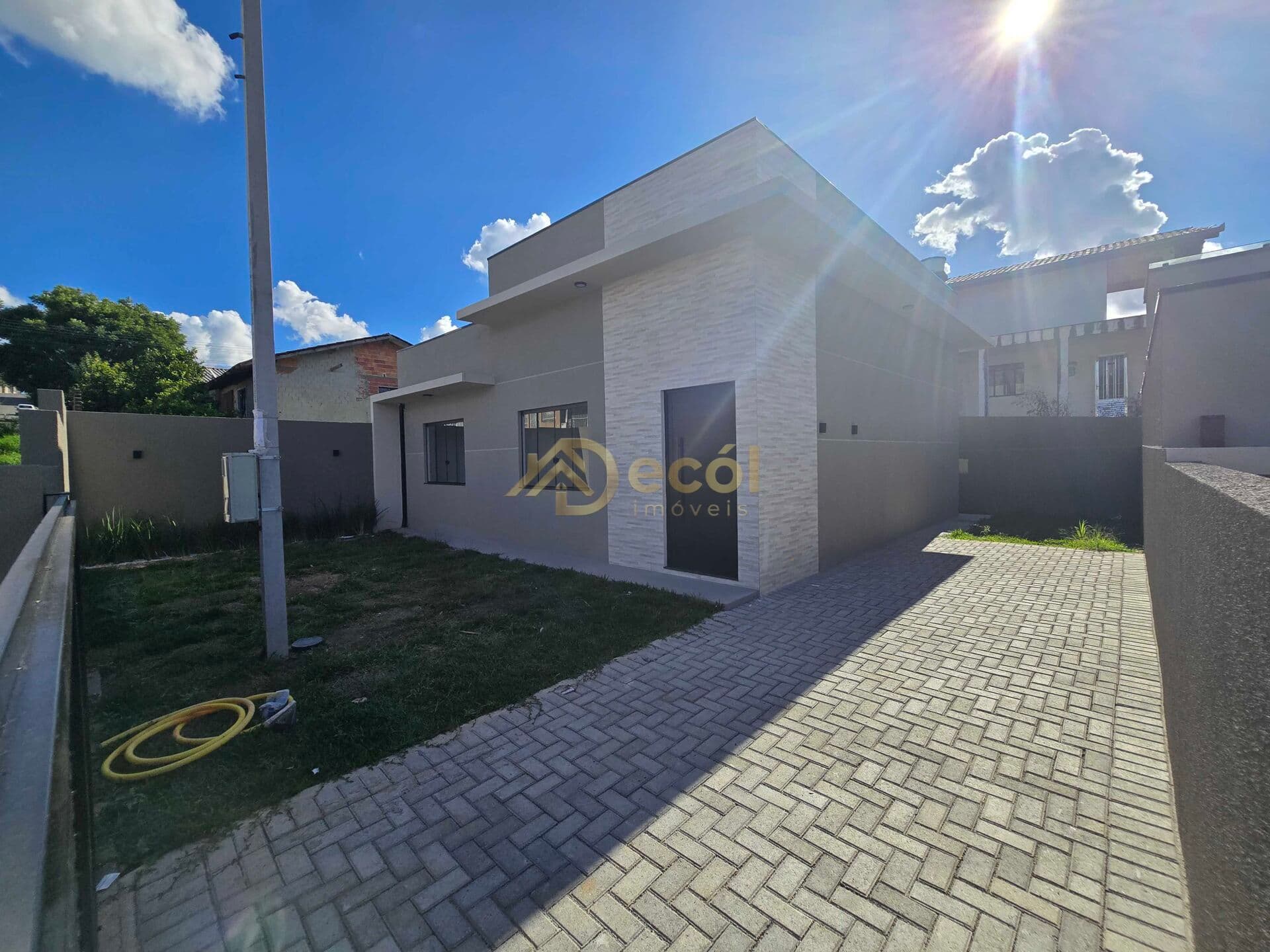 CASA À VENDA NO BAIRRO JARDIM ESMERALDA, CAMPO LARGO/PR