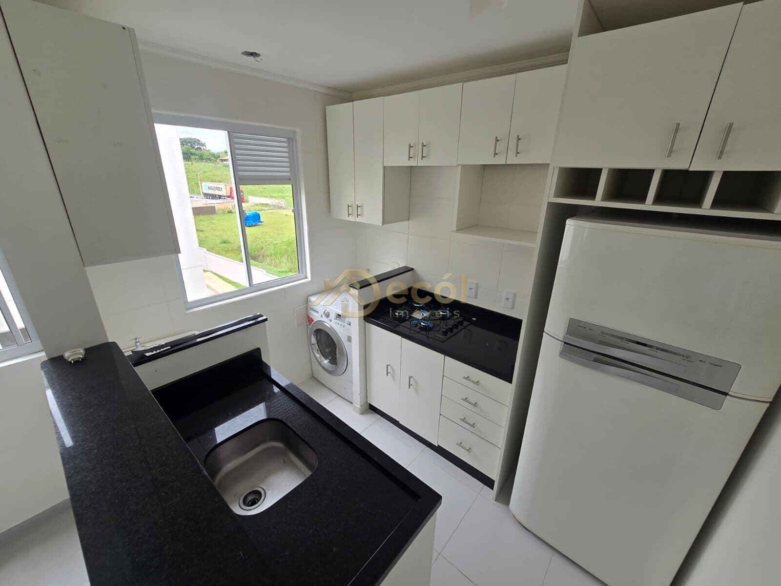 APARTAMENTO SEMI MOBILIADO NO RESIDENCIAL CALIFÓRNIA - CAMPO LARGO/PR