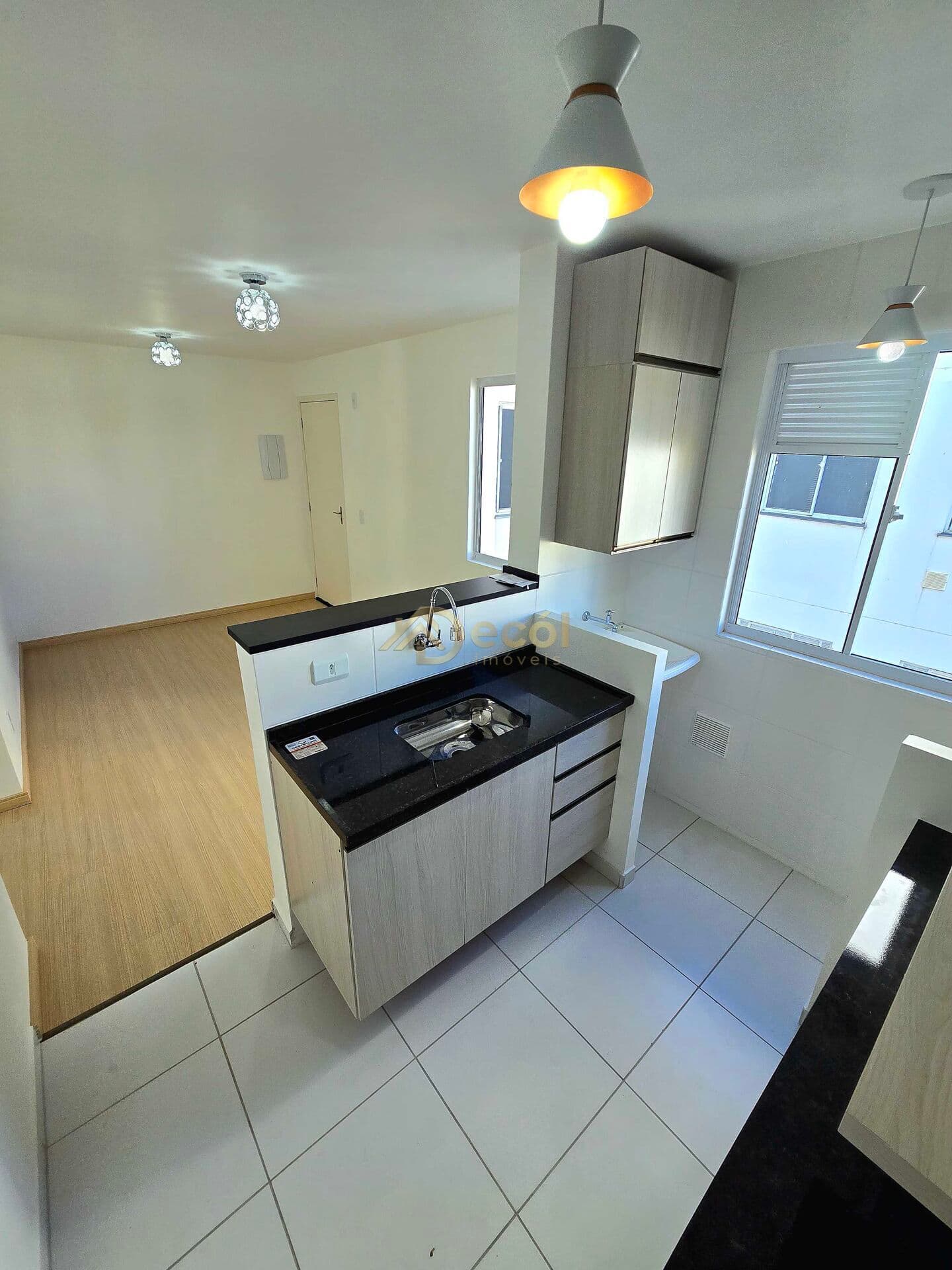 APARTAMENTO SEMI MOBILIADO COM ENTRADA R$ 000.000,00 EM CONDOMÍNIO CLUB - Campo Largo/PR
