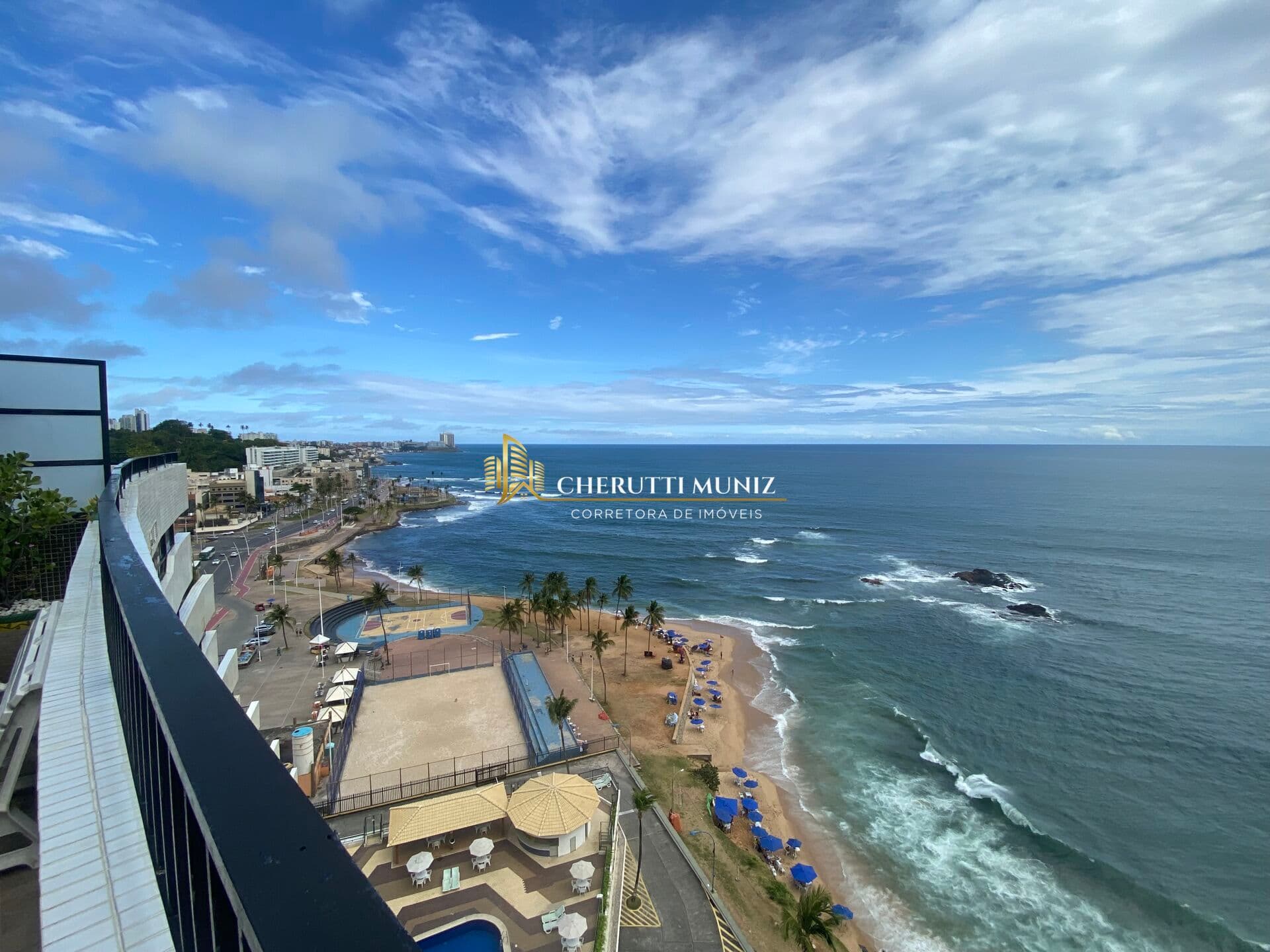 Belíssima cobertura vista mar em Ondina