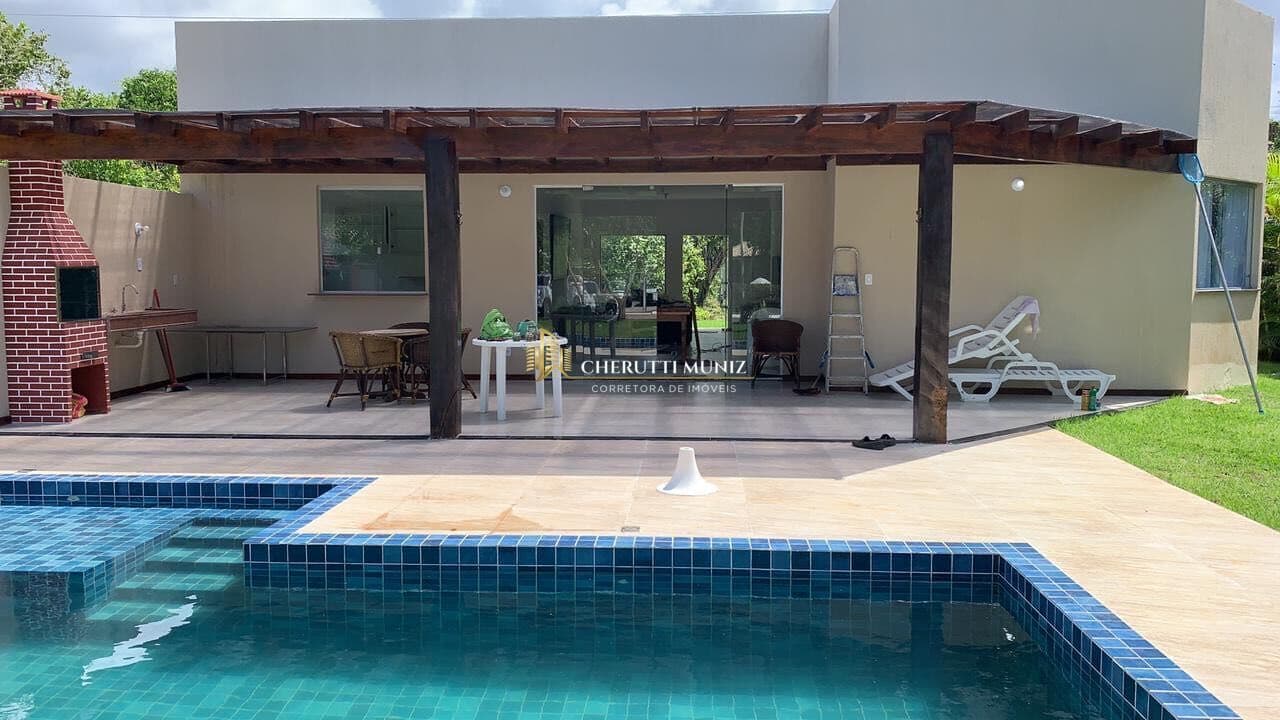 Linda casa em condomínio com piscina - Itacimirim