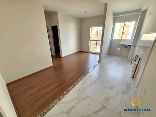 Apartamento com 2 quartos próximo ao centro de Ibiporã/PR