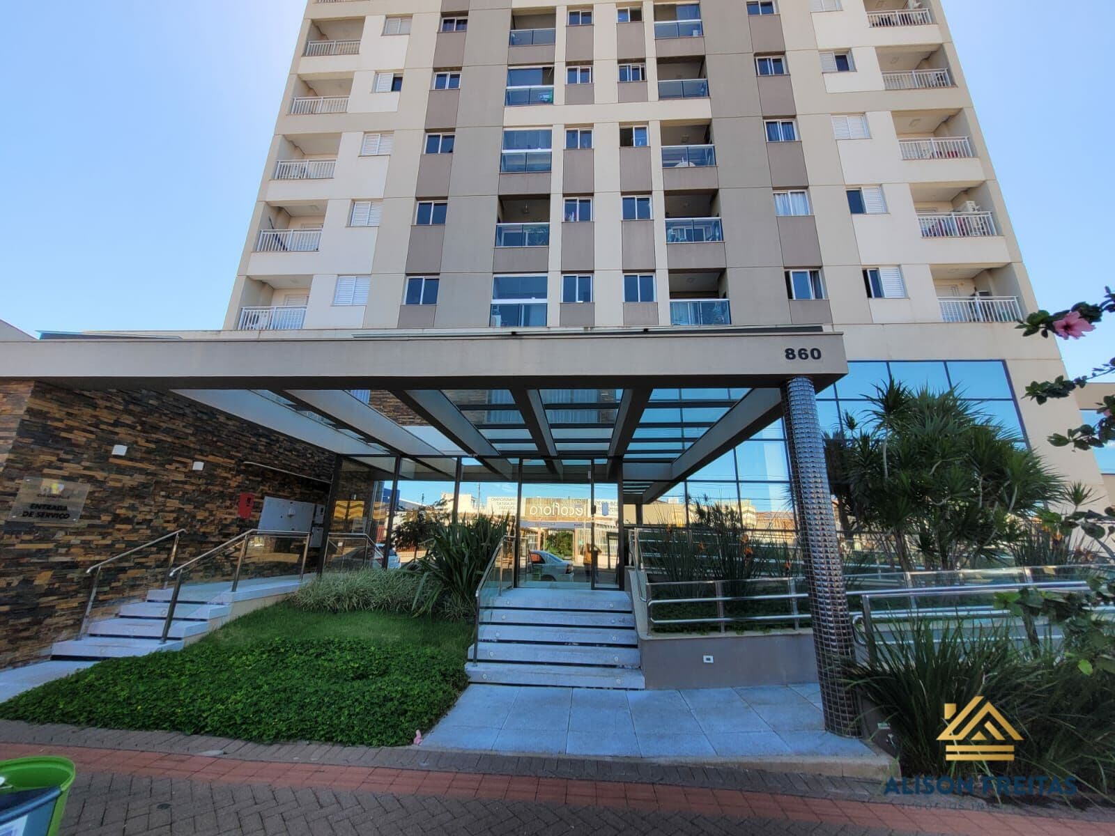 Apartamento novo com 3 quartos, 2 vagas, churrasqueira na sacada