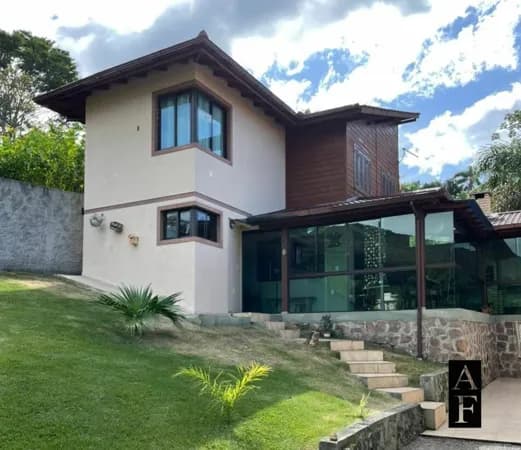 Casa em Garopaba, à venda perto do mar