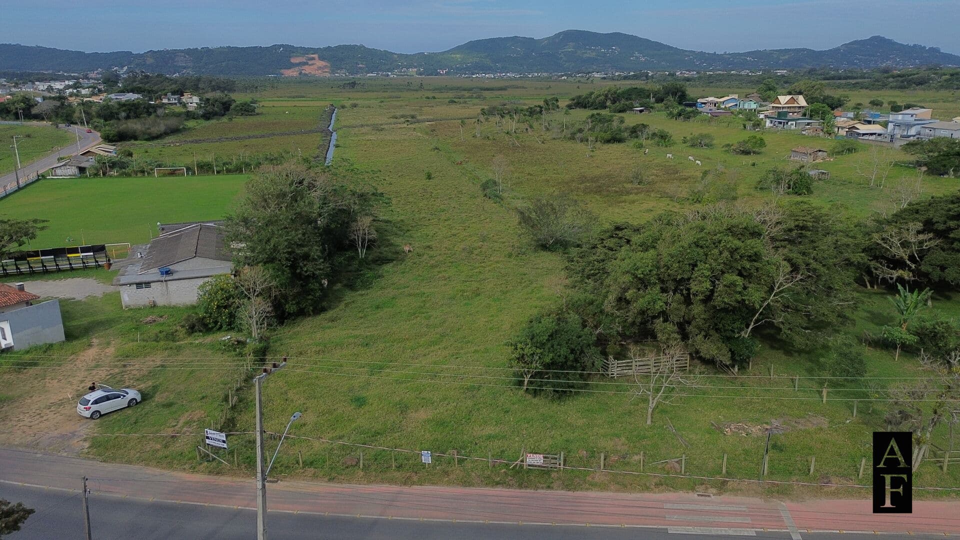 Amplo Terreno em Ambrósio