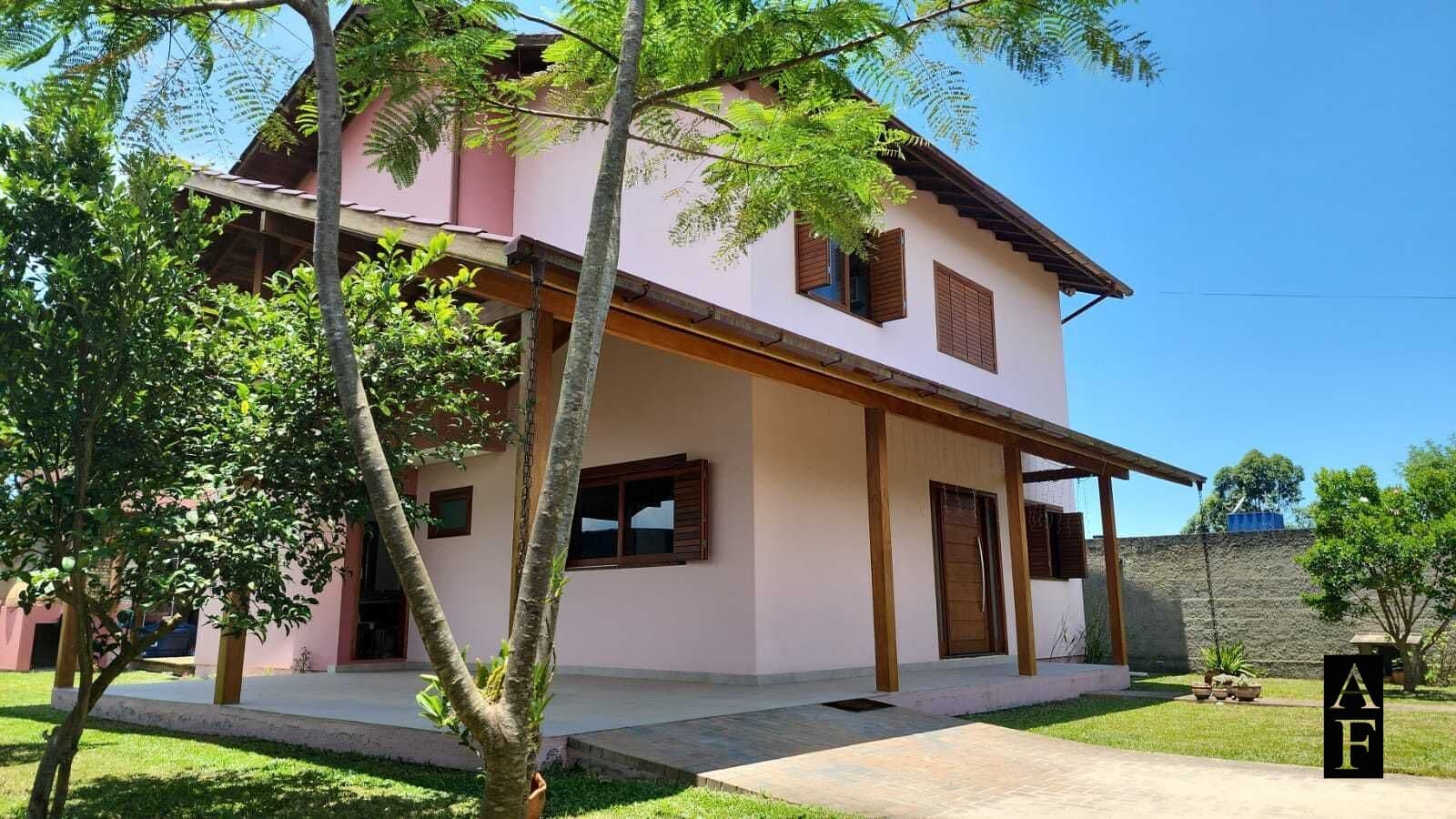 Linda Casa Aluguel em Araçatuba,próximo á Garopaba