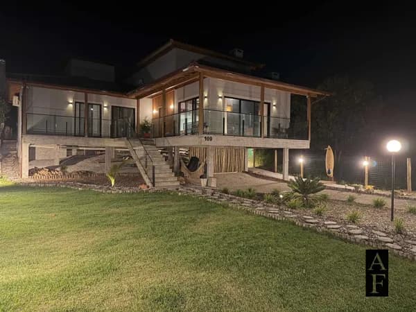 Casa Ampla em Garopaba nas Areias de Macacu