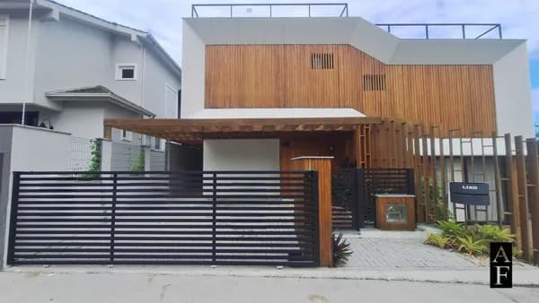 Casa 3 Suítes Ferraz Com Amplo Terraço