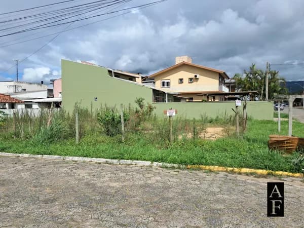 Terreno em Garopaba, no bairro Pinguirito