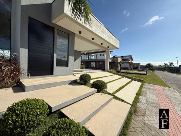 Casa em Garopaba em condominio