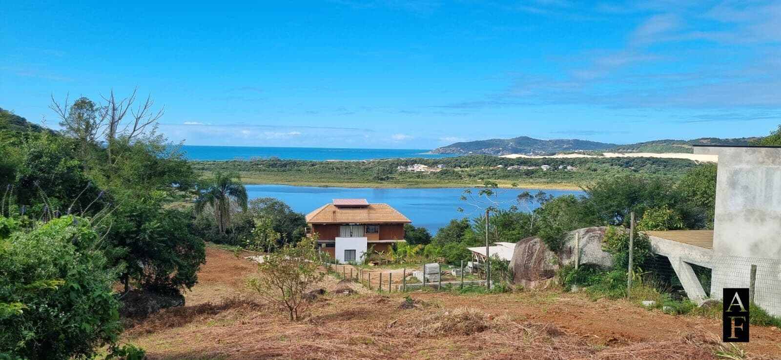 Terreno com vista ao mar em Garopaba SC